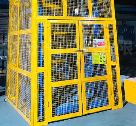 比如货梯可以安装在室外吗